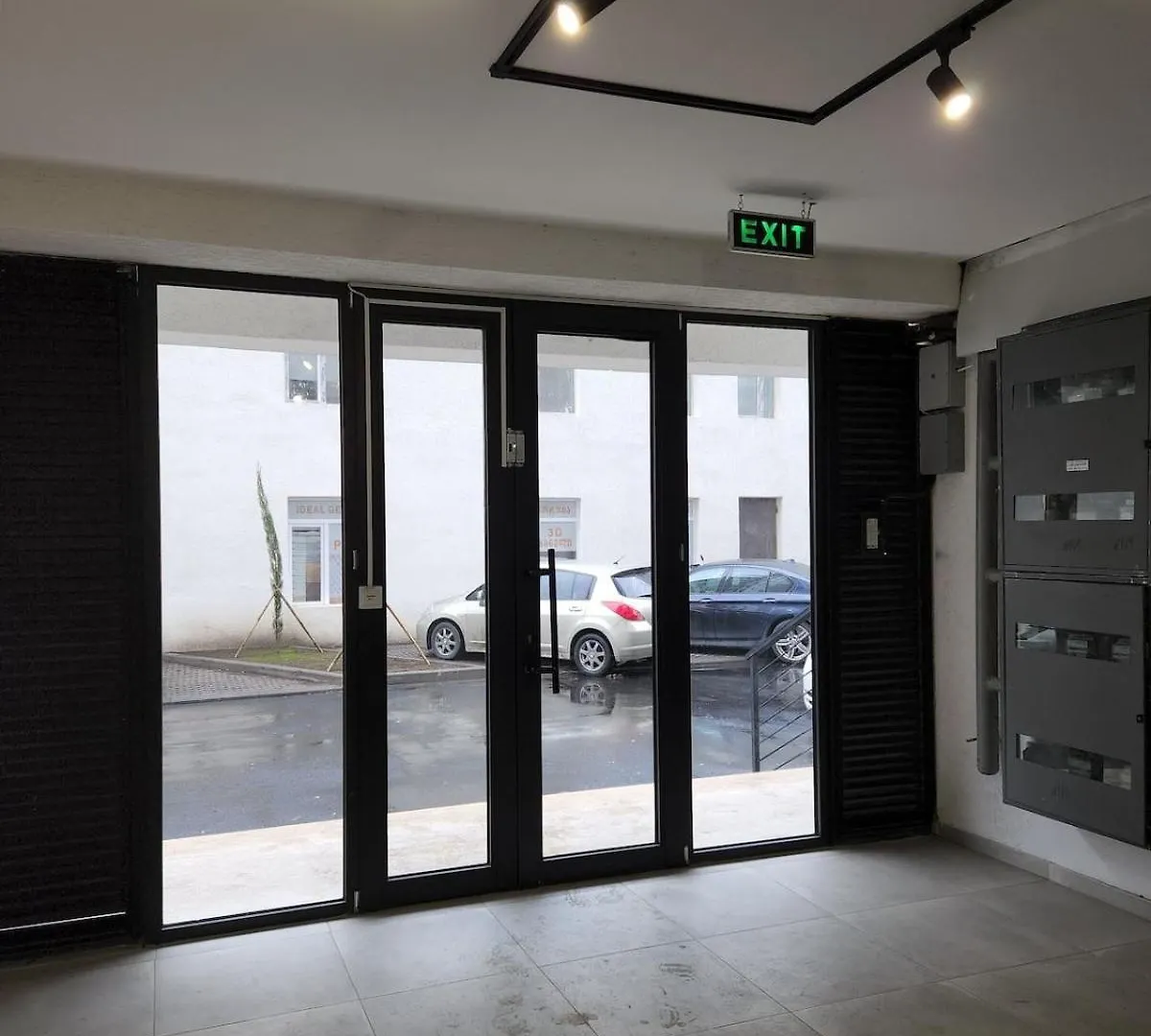 Avtandil'S Flat On Tsereteli 7 New ティビリシ