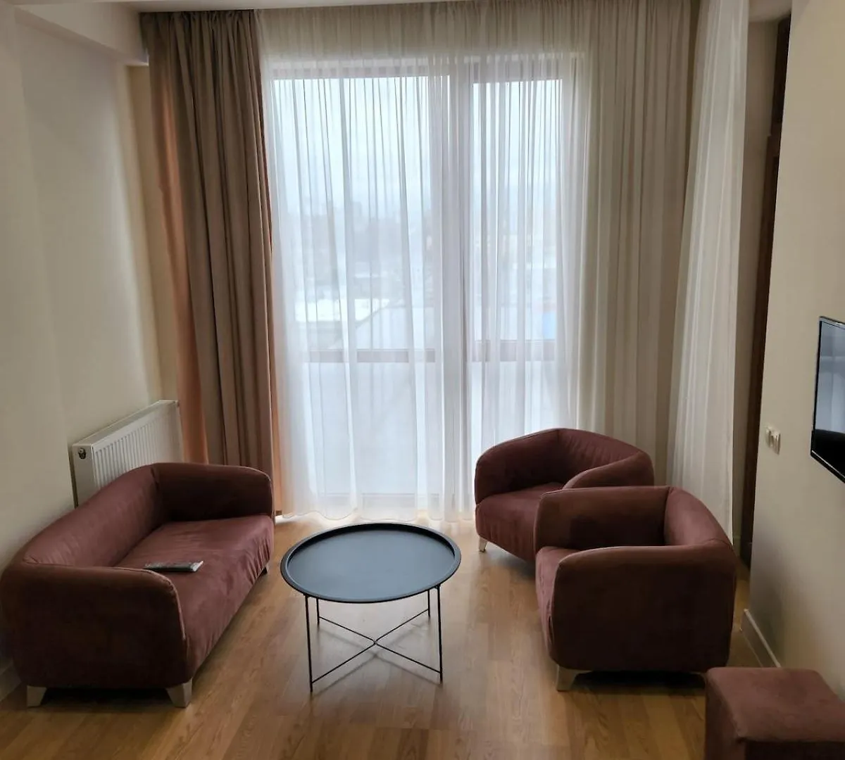 アパート Avtandil'S Flat On Tsereteli 7 New ティビリシ