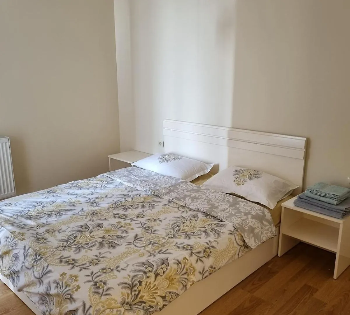 Avtandil'S Flat On Tsereteli 7 New ティビリシ グルジア